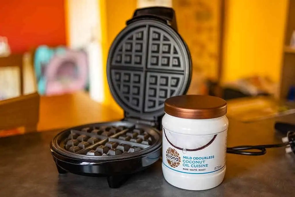 Waffle-maker-and-Coconut-oil