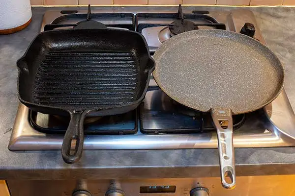 Grill-and-Frying-Pan-side-by-side