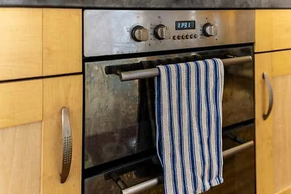 Dish-towel-over-oven-door