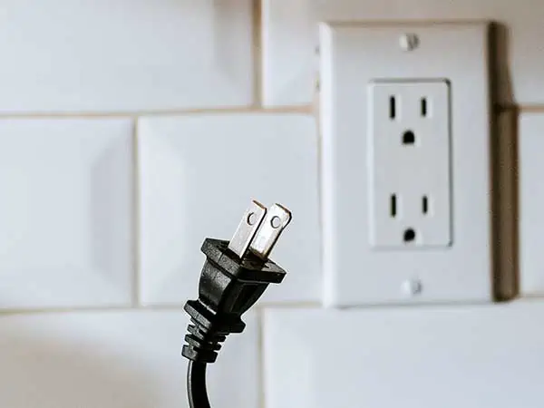 Single-appliance-plugged-in