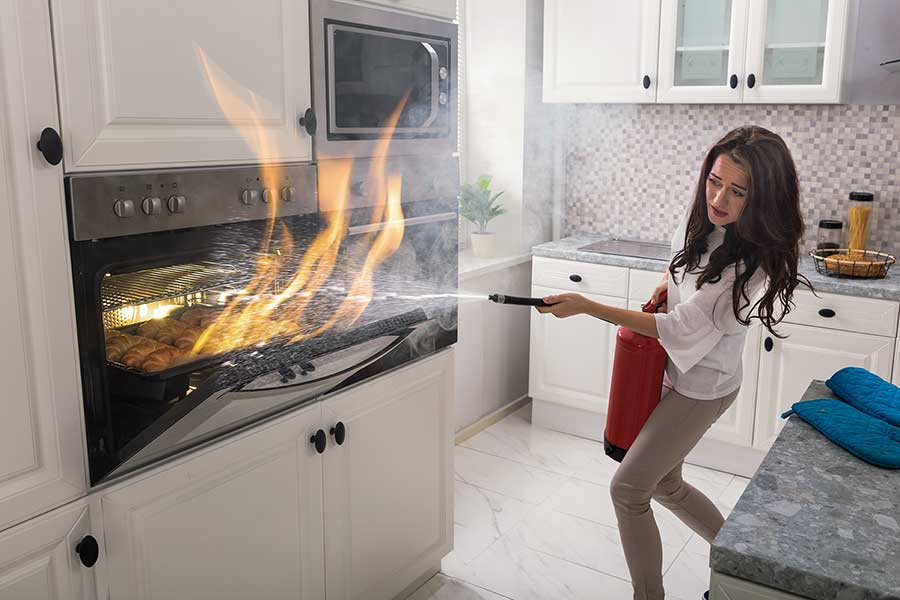 Stovetop-&-Oven-Safety-Kitchen-Fire-Safety-Tips-featured image